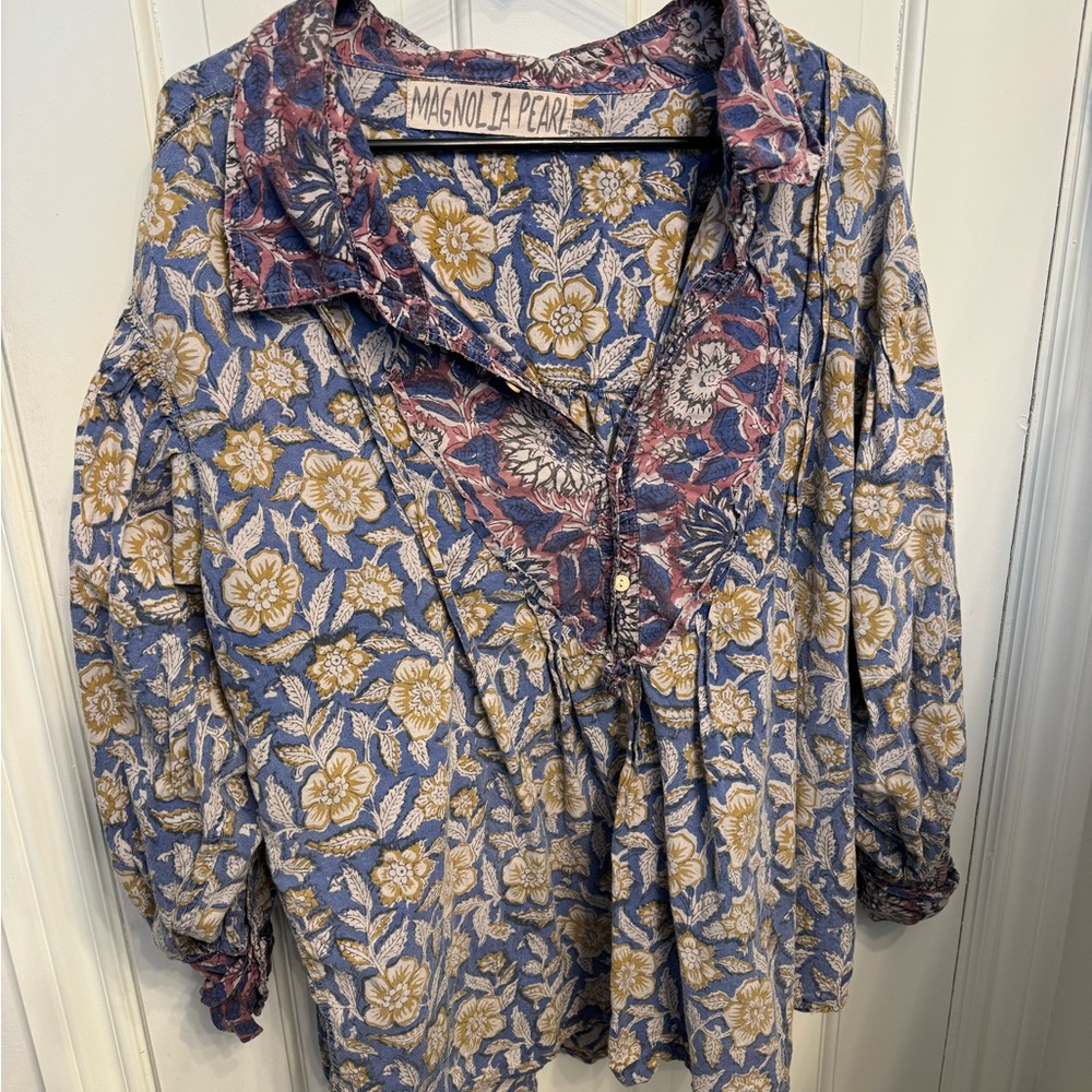 Magnolia Pearl Blue Floral Women's Tora Top
